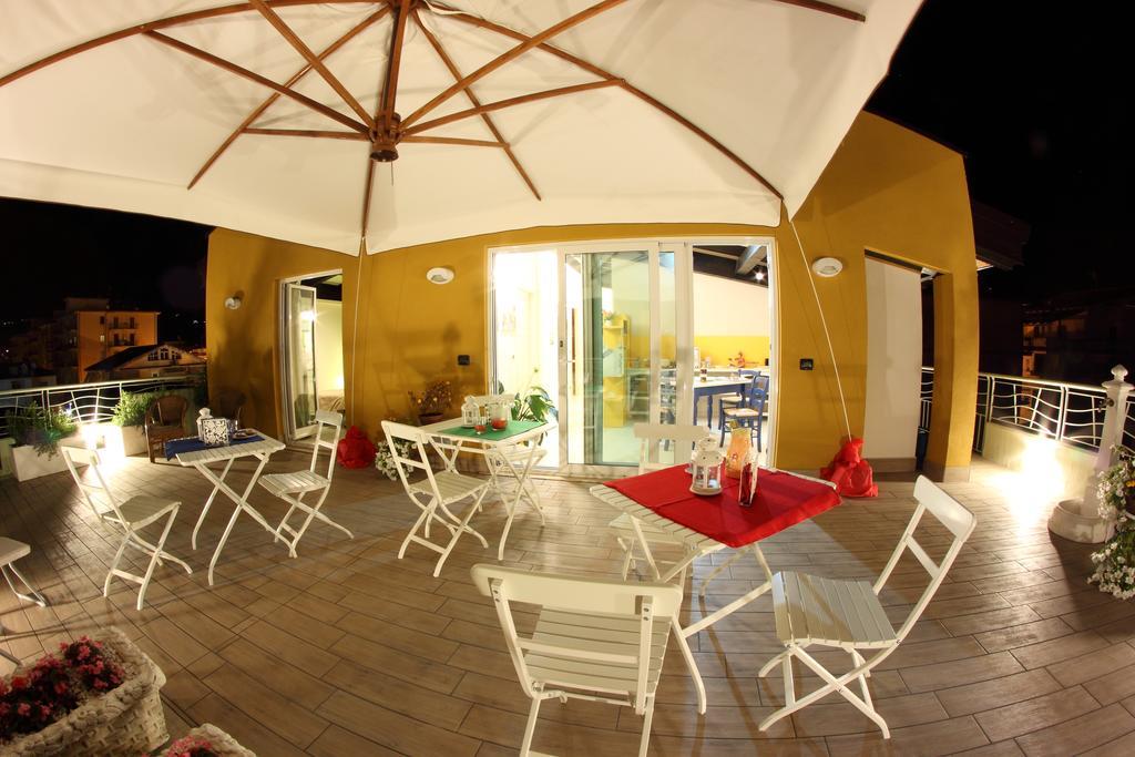 B&B I Fiori Del Mare 阿格罗波利 外观 照片