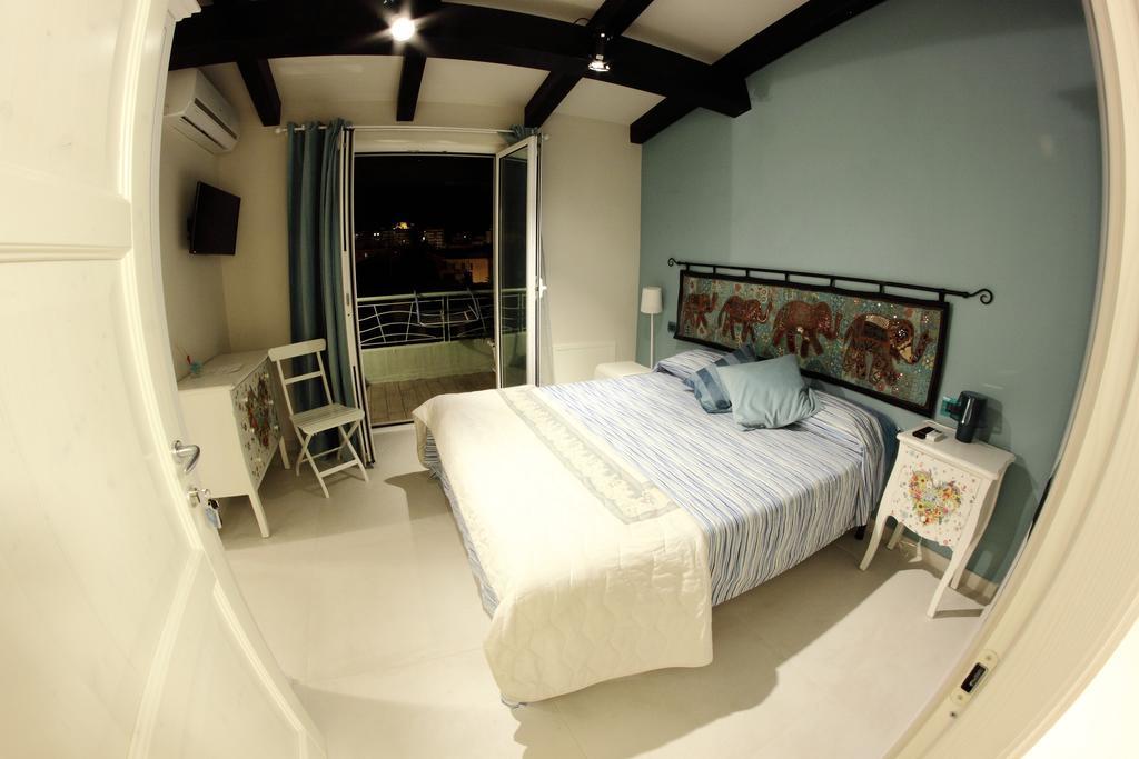B&B I Fiori Del Mare 阿格罗波利 外观 照片