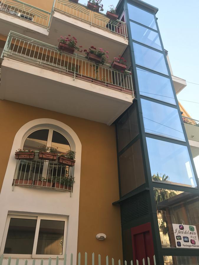 B&B I Fiori Del Mare 阿格罗波利 外观 照片